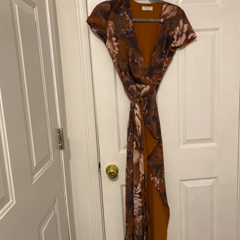 Dress - Picture 8 of 8